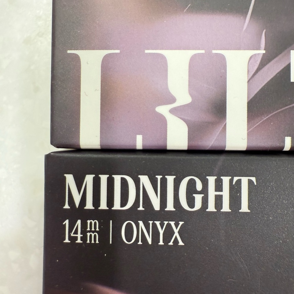 Lilac pop on lashes - Picture 2 of 3